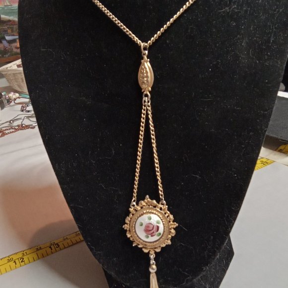 ART Painted Rose Medallion Necklace - Picture 1 of 4